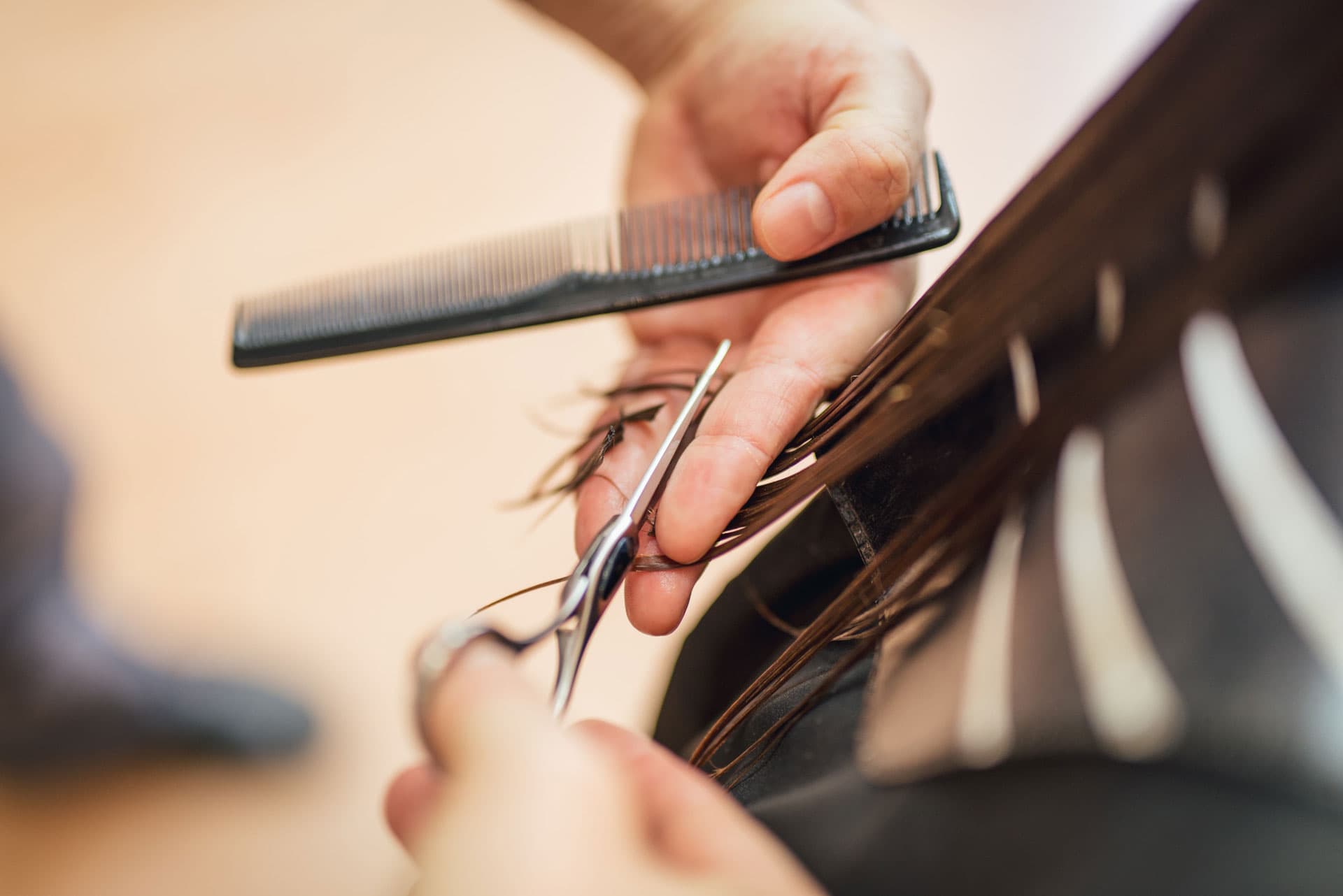 ¡Somos tu mejor opción para el corte y peinado de hombres y mujeres!