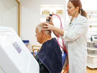 ¿Qué diferencia hay entre la crioterapia capilar y otros tratamientos para el cabello?